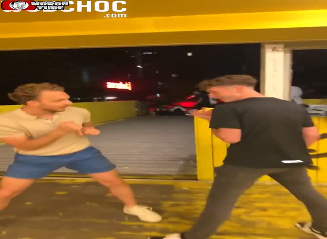 Video :Hit me, I'll dodge your blow!